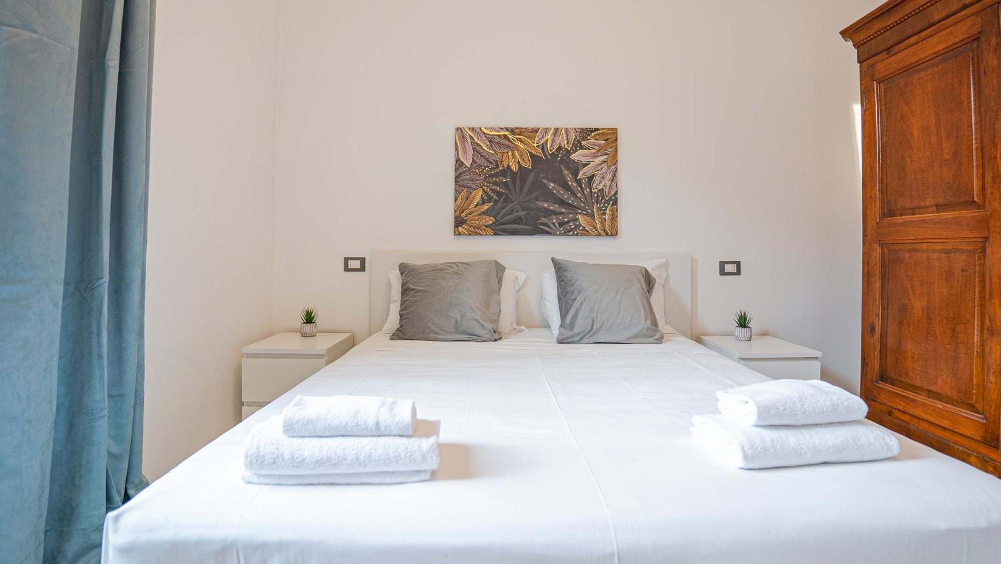 Easytopstay - Colonna Guest House, Rome